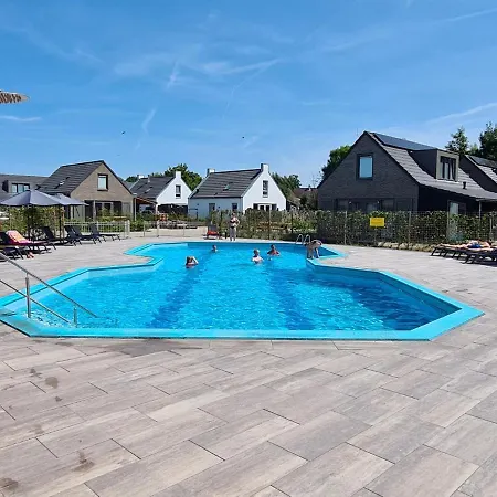 550 Op Recreatiepark De Wielen Chalet *