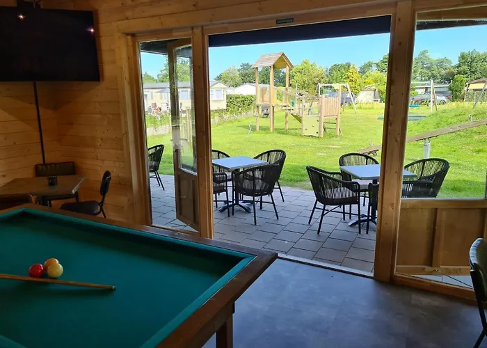 550 Op Recreatiepark De Wielen شاليه