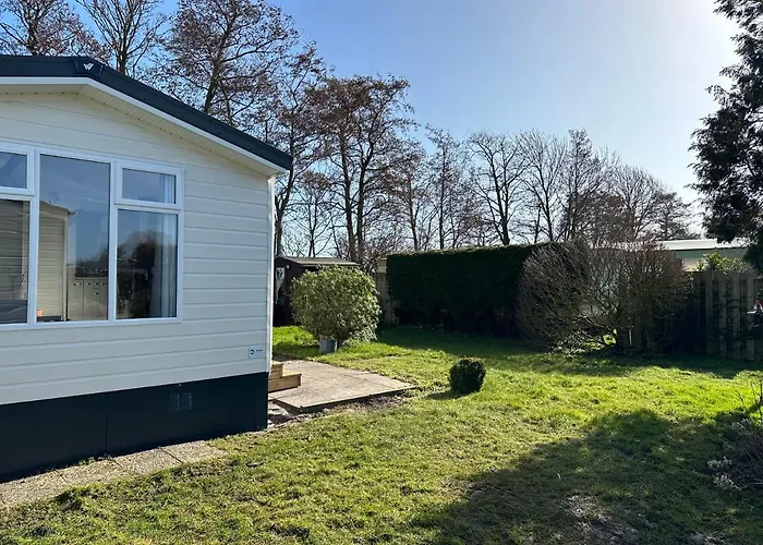 550 Op Recreatiepark De Wielen شاليه